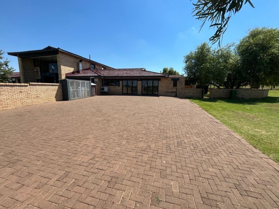 Commercial Property for Sale in Groenvlei Sh Free State